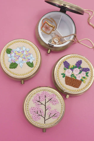Floral Embroidery Jewelry Organizer