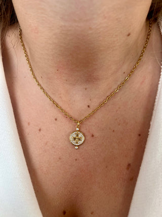 Tiny layering necklaces: Queen bee / 18”