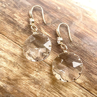 Gold crystal earrings: Diamond