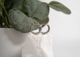 18K Gold PVD Stainless Steel Textured Twisted Huggie Hoop Earrings / ERJ0026
