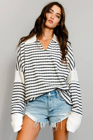 T2182 Spread collared Neck Stripe Top: IVORY/BLACK / S-M-L (2-2-2)