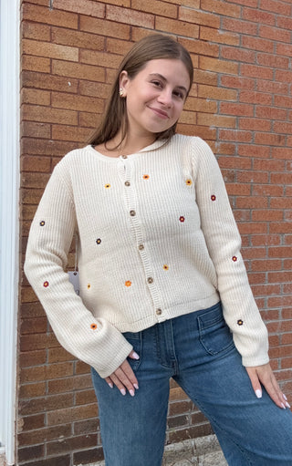 Floral Embroidery Sweater Ivory