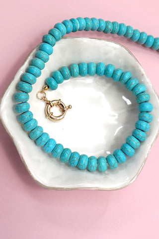 NATURAL STONE CHARM  SPRING CLASP BEADED NECKLACE