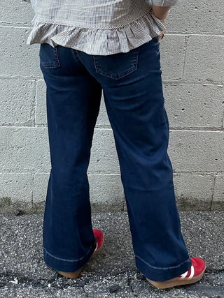 Meg High Rise Over Size Wide Stretch  by Kut from the Kloth