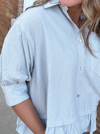 Diane top w/ Ruffle Hem Blue