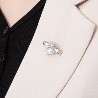 Silver 17mm x 24.5mm Clear CZ Faux Shell Pearl Bumble Bee Insect Pin Brooch | BH-011