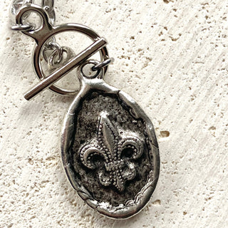 Queen Bee Fleur de lis necklace  French Louisiana: Burnished silver / 18”