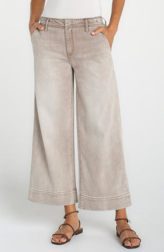 Weekender Cropped Antique Khaki 26" by Liverpool