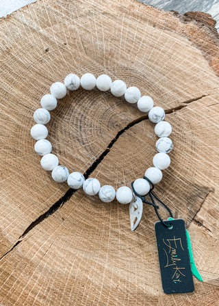 Knot Bracelet in White Howlite - Lois Pearl Boutique
